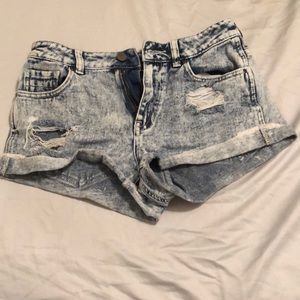 Kendall & Kylie Shorts - Acid wash ripped jean shorts Kendall & Kylie Shorts - Acid wash ripped jean shorts